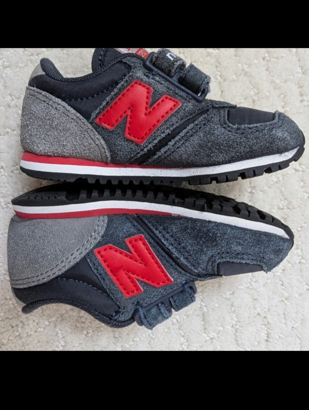 Classic New Balance 420 athletic shoe for toddlers. Navy/ Red & Grey. Size 6US